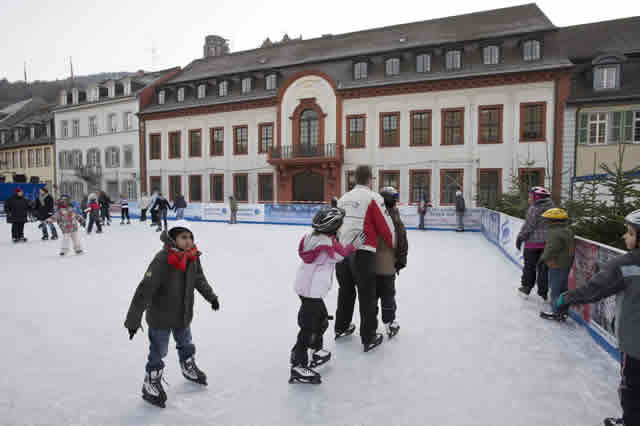 heidelberg_mercatini_natale_pattinaggio Mercatini di Natale di Heidelberg - Pista di Pattinaggio