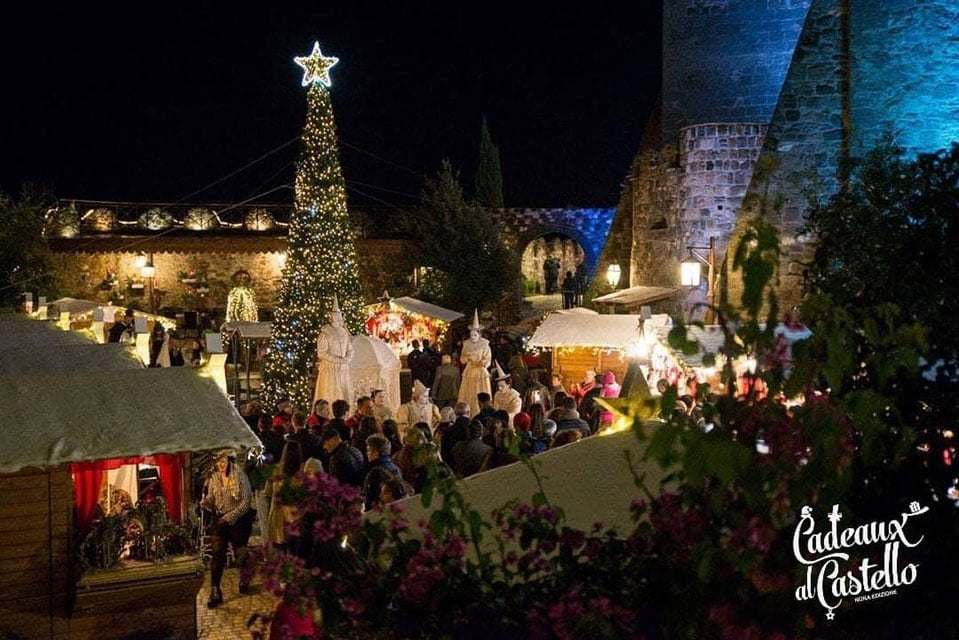 Addobbi Natalizi Napoli.Castello Di Limatola Mercatini Di Natale 2020