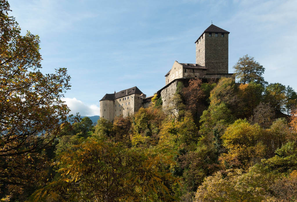 Vista di Castel Tirolo
