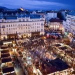 Panorama di Vörösmarty durante i mercatini di Natale di Budapest