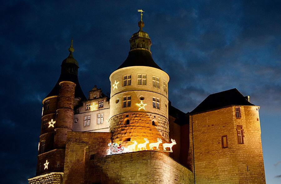 Il castello di Montbellard illuminato per Natale
