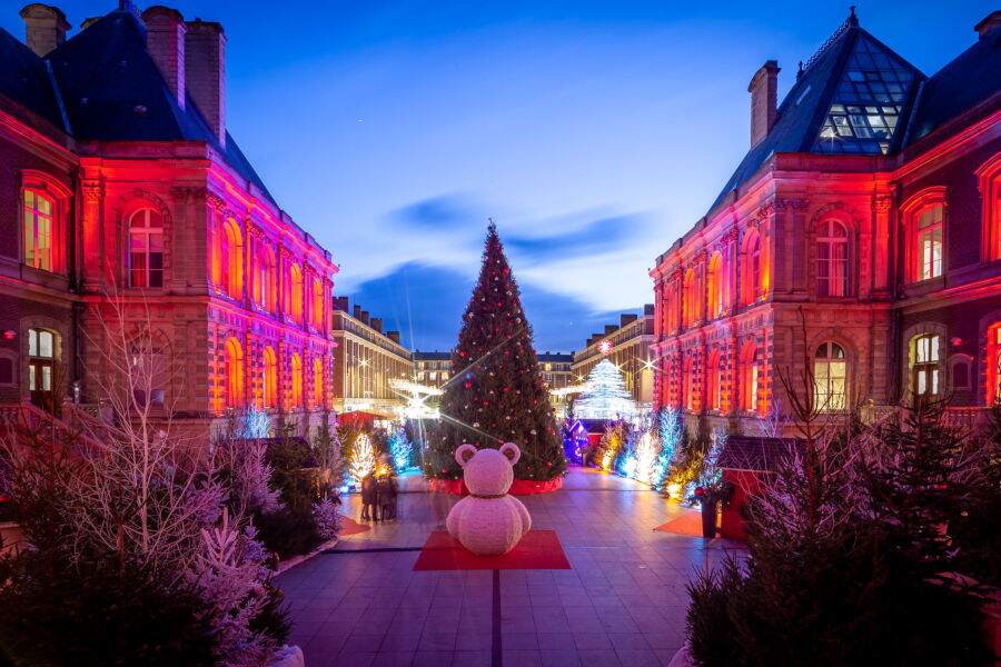 Centro di Amiens illuminato per Natale