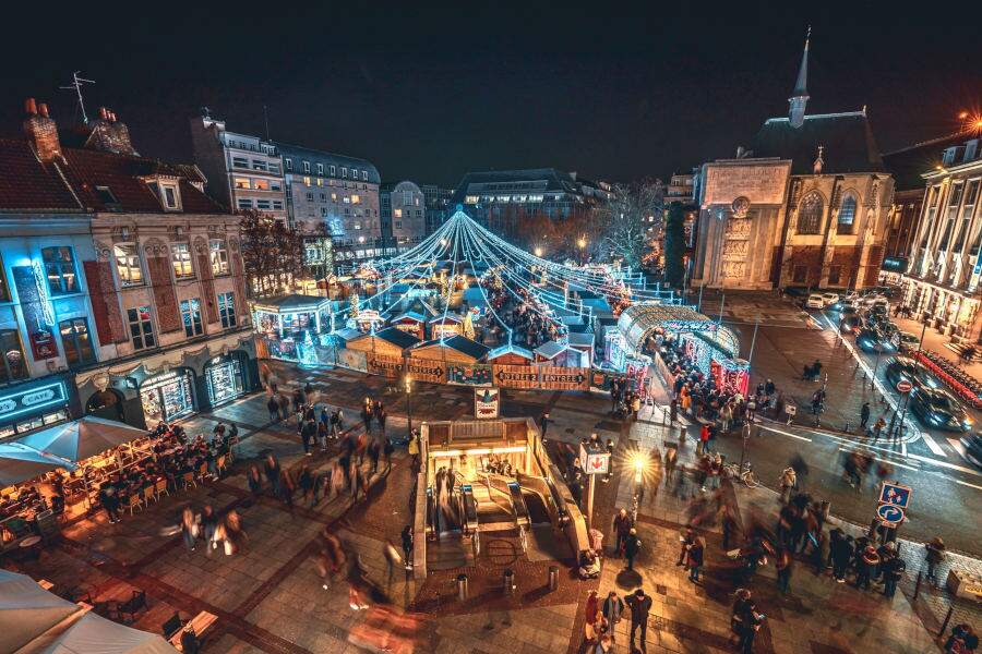 Centro di Lille illuminato per Natale