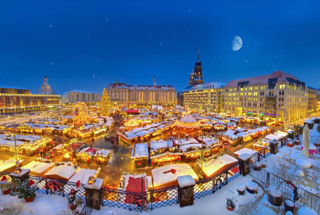 Panoramica del Mercatino di Natale di Dresda