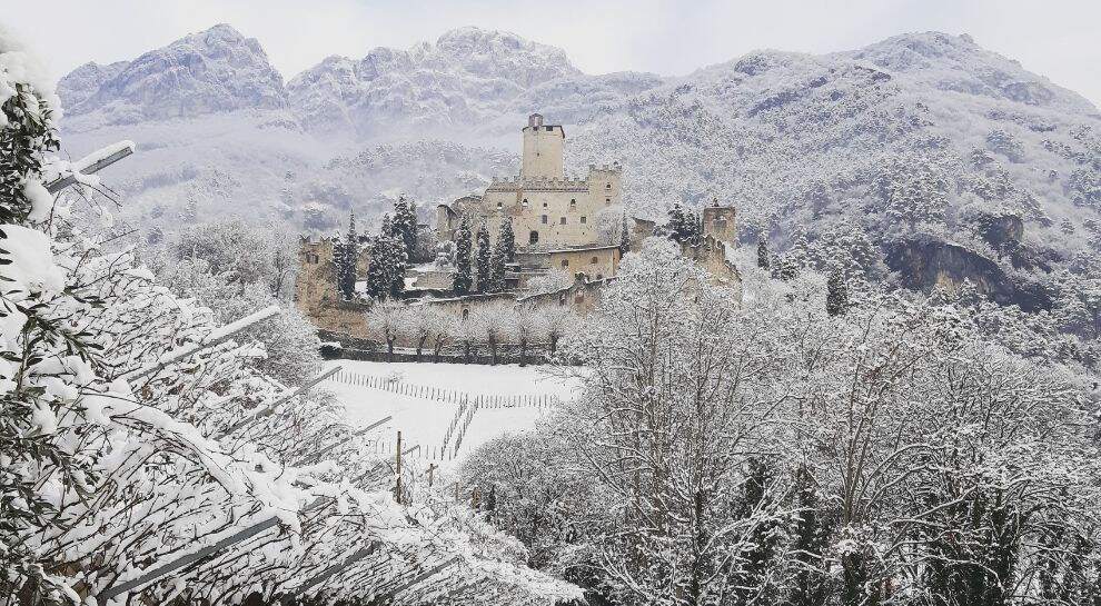 Il castello di Avio con la Neve