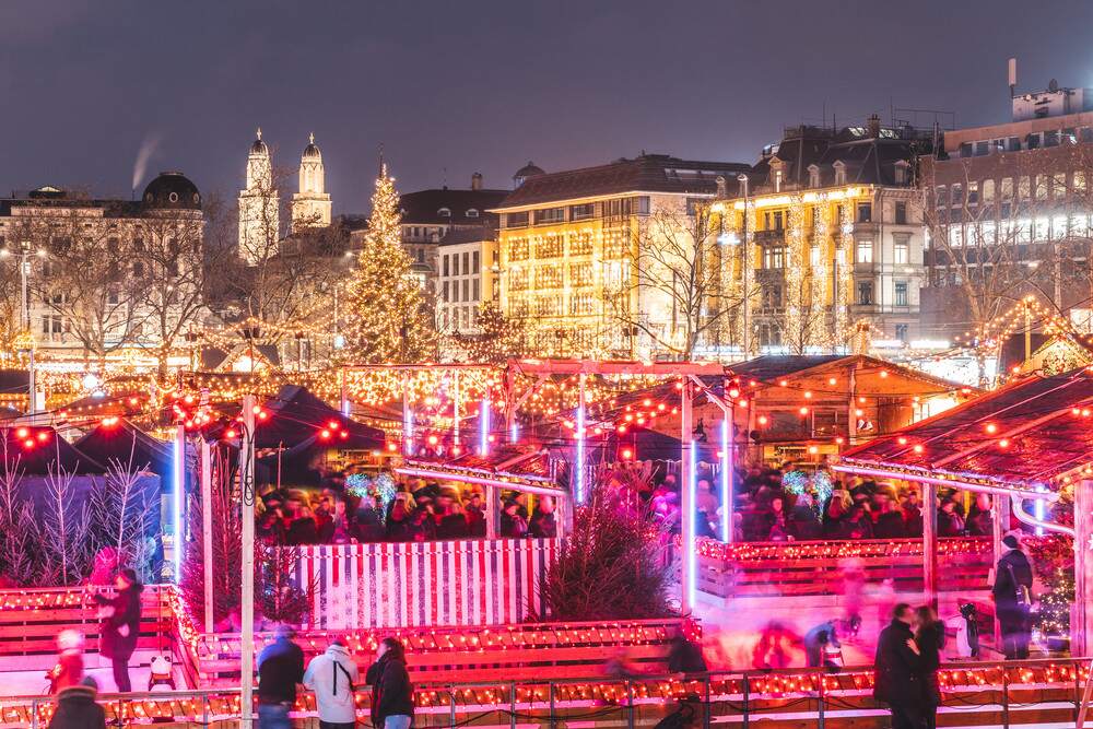 Mercatini di Natale a Zurigo durante la sera