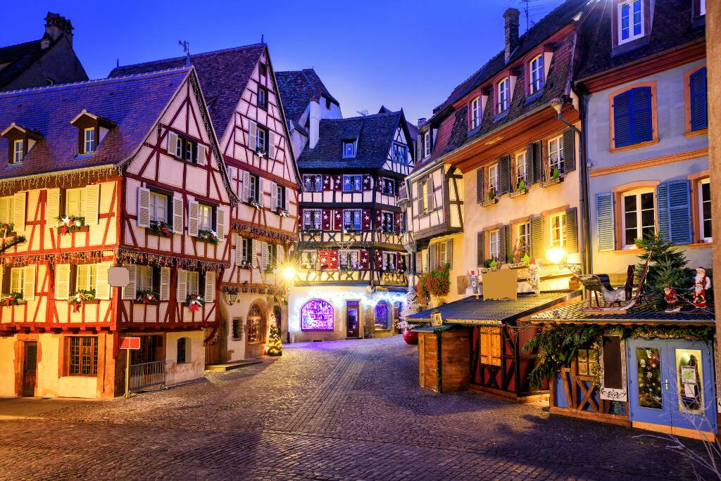 Città Vecchia di Colmar decorata per Natale